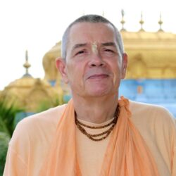 Во Вриндаване оставил тело Бадринараяна Свами