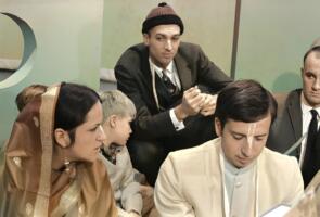 Сан-Франциско 1968 г. Радиопрограмма, куда пригласили Прабхупаду для интервью. Слева направо Ямуна, Чидананда, Гаргамуни, Джаянанда